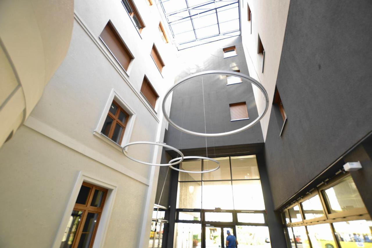 글리비체 Apartament Szmaragdowy Z Garazem Centrum Gliwic 아파트 외부 사진